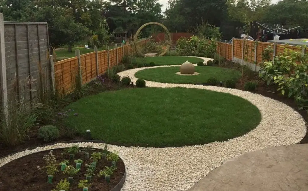 circular shapes garden design 2